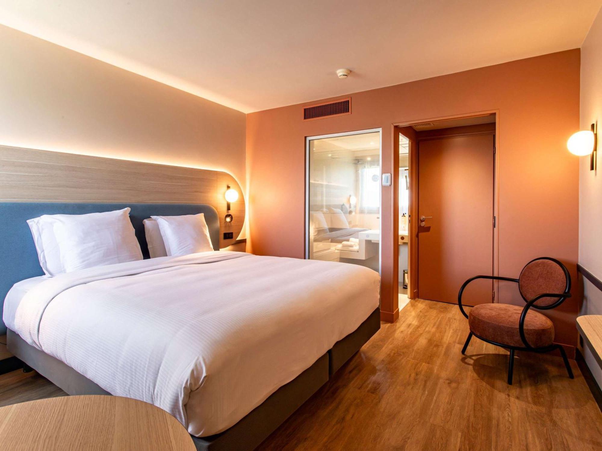 เมอร์เคียว อ็องกูเลิม - โฮเทล เดอ ฟร้องซ์ Hotel อองกูแลม ภายนอก รูปภาพ
