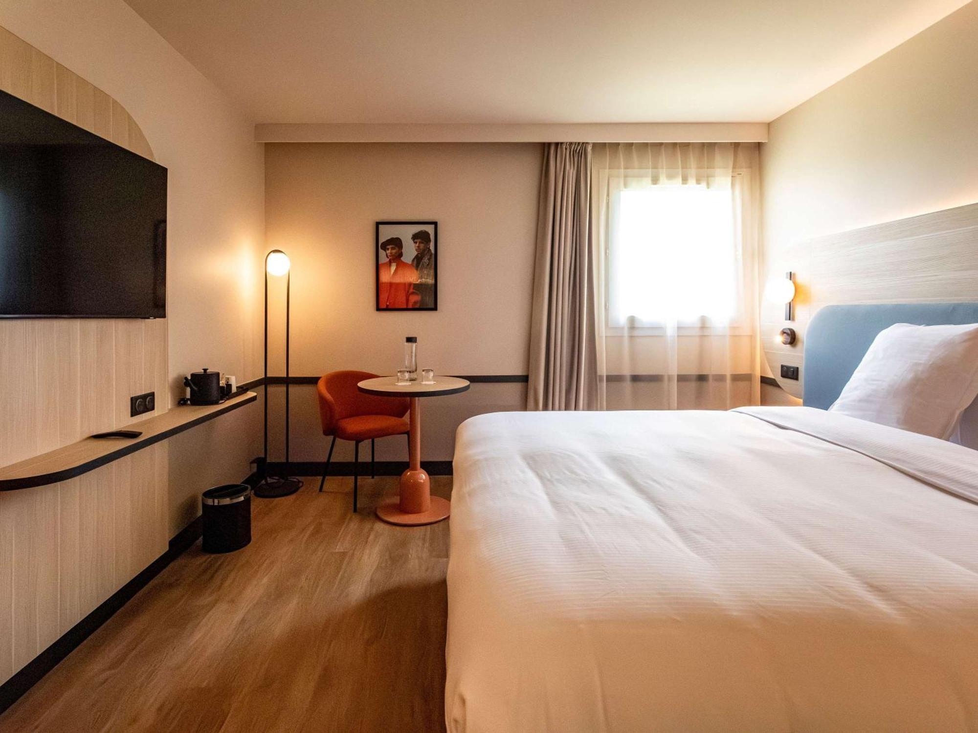 เมอร์เคียว อ็องกูเลิม - โฮเทล เดอ ฟร้องซ์ Hotel อองกูแลม ภายนอก รูปภาพ