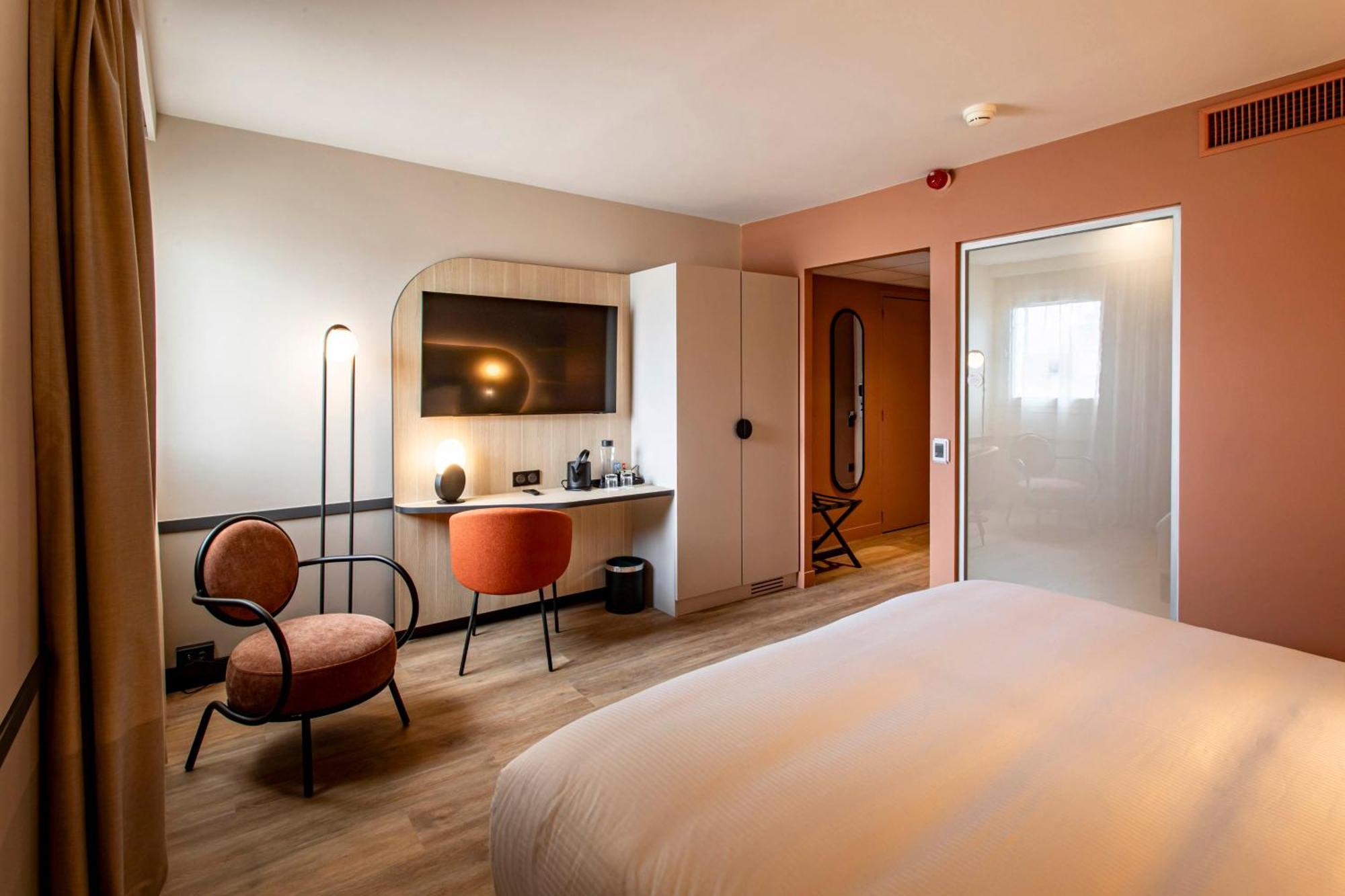 เมอร์เคียว อ็องกูเลิม - โฮเทล เดอ ฟร้องซ์ Hotel อองกูแลม ภายนอก รูปภาพ