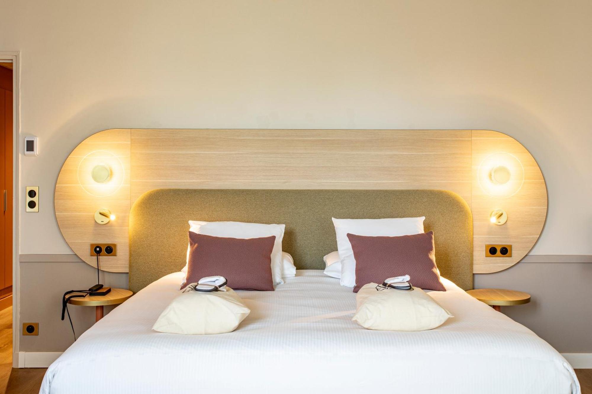 เมอร์เคียว อ็องกูเลิม - โฮเทล เดอ ฟร้องซ์ Hotel อองกูแลม ภายนอก รูปภาพ