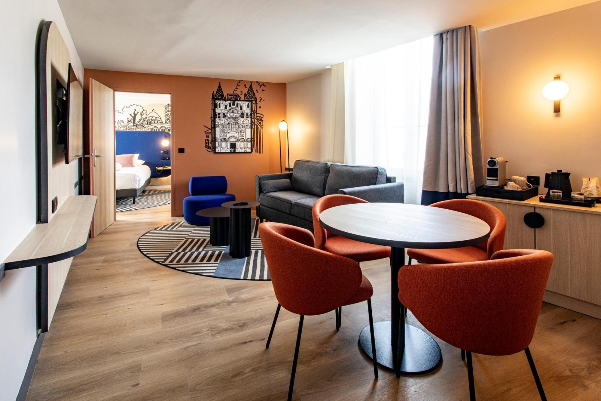 เมอร์เคียว อ็องกูเลิม - โฮเทล เดอ ฟร้องซ์ Hotel อองกูแลม ภายนอก รูปภาพ