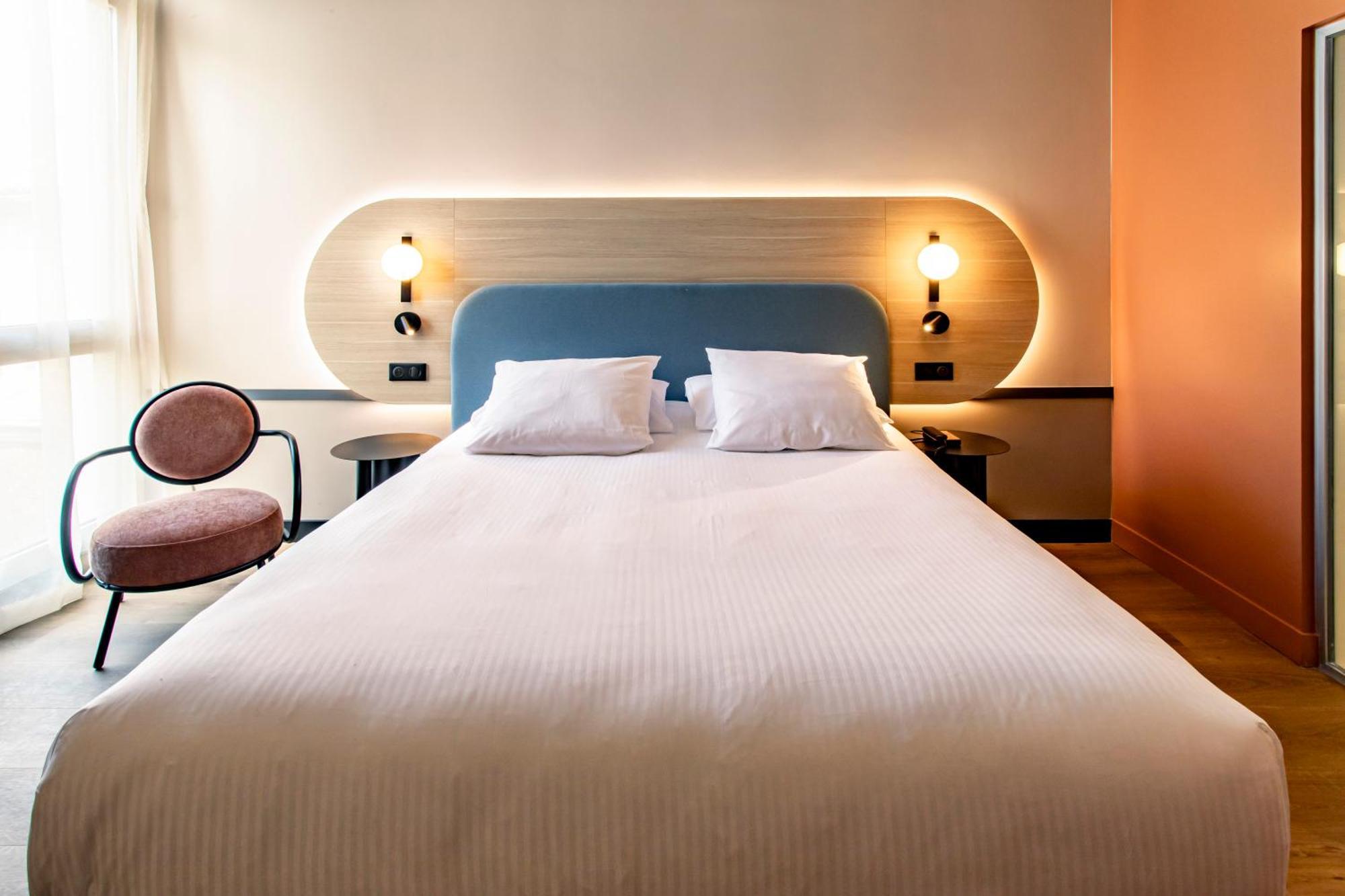 เมอร์เคียว อ็องกูเลิม - โฮเทล เดอ ฟร้องซ์ Hotel อองกูแลม ภายนอก รูปภาพ