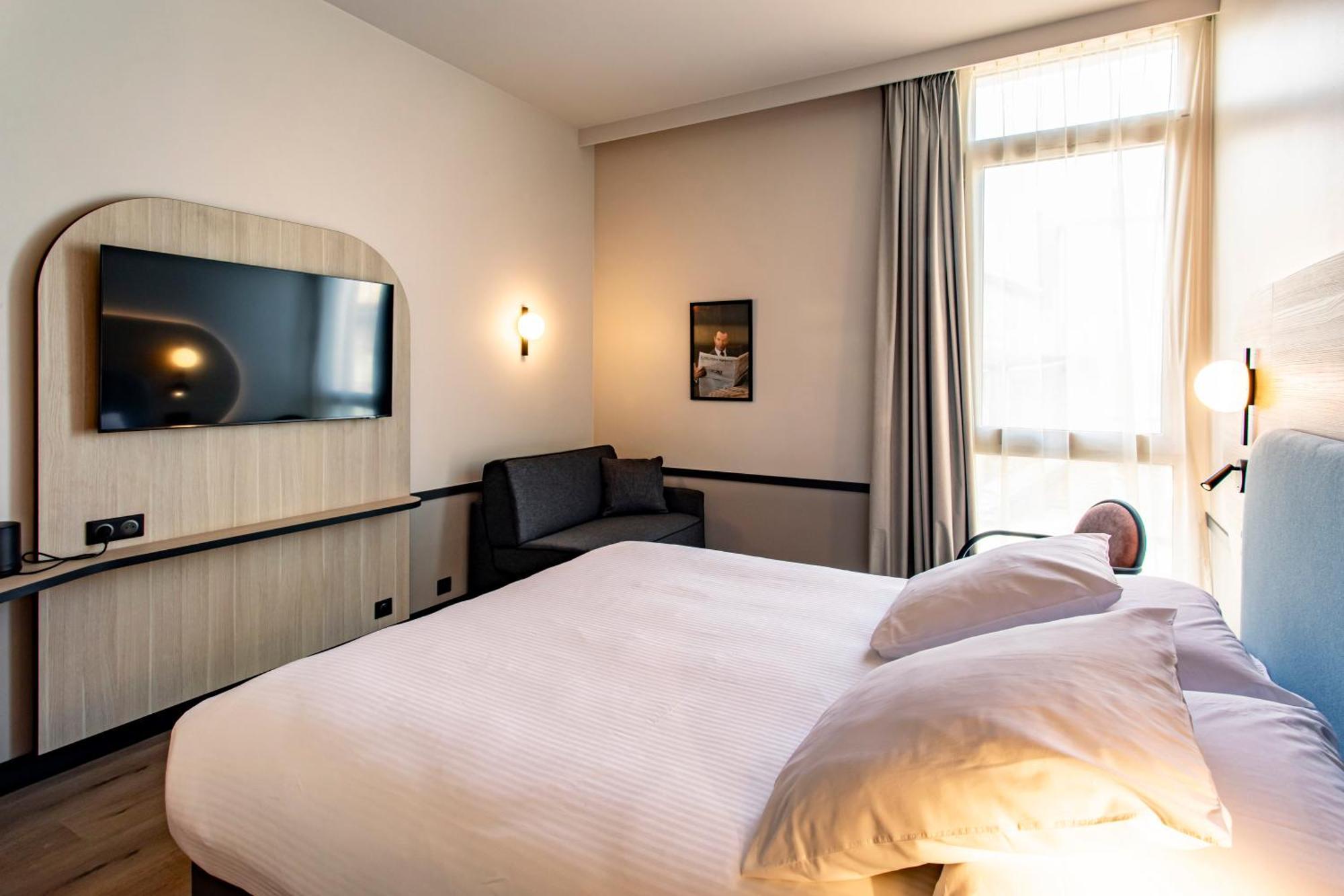 เมอร์เคียว อ็องกูเลิม - โฮเทล เดอ ฟร้องซ์ Hotel อองกูแลม ภายนอก รูปภาพ